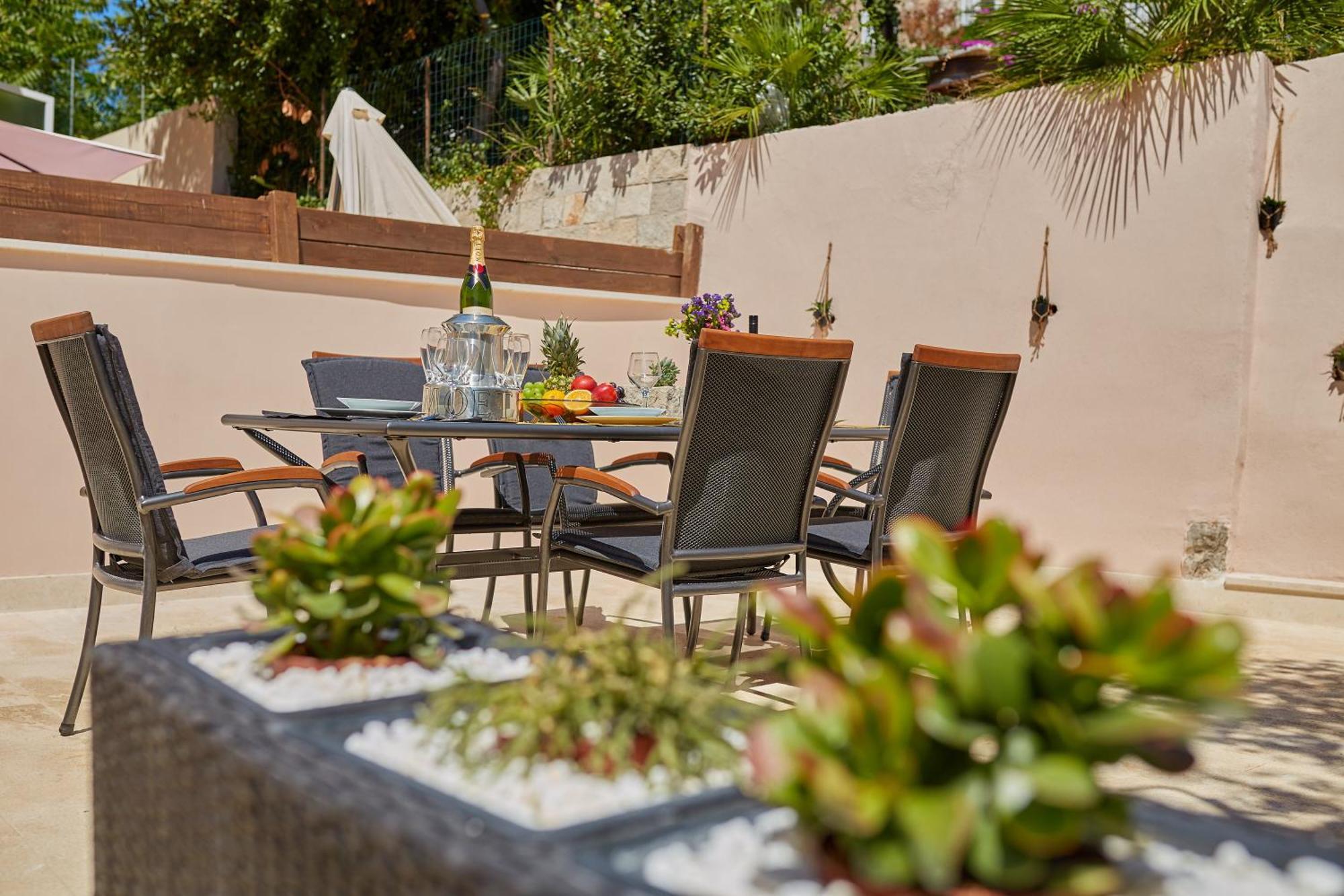 Holiday Home Festina Lente Дубровник Екстериор снимка